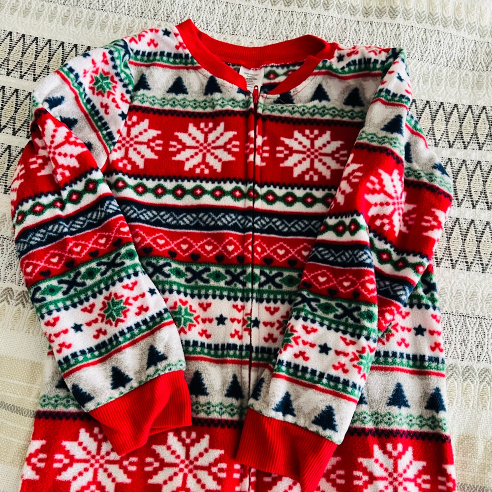Kids Warm & Soft Holiday PJs Size 6-7